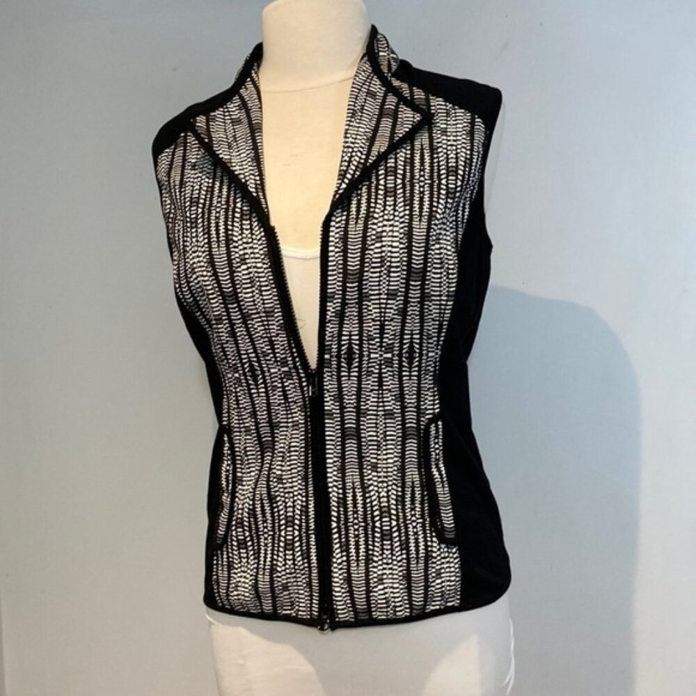 J envie New York black and cream printed zip up vest size 8